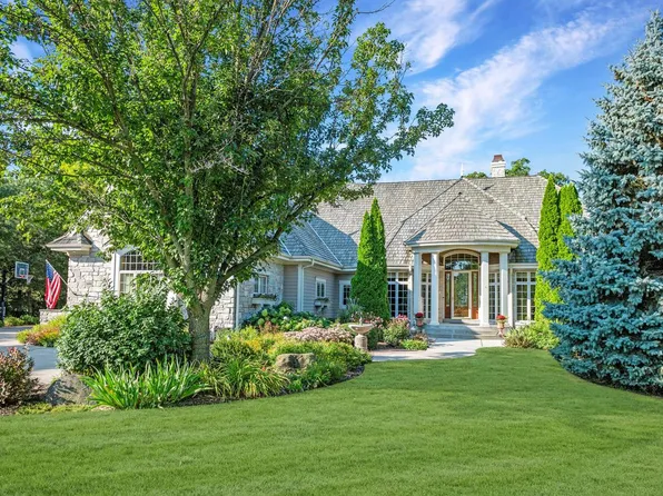 1600 E Juniper WAY, Hartland, WI 53029