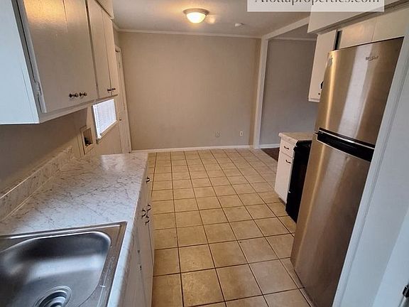 3rd image of 4214 S Dowfield Dr
