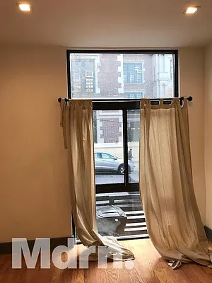 Rented by Mdrn Residential | media 28