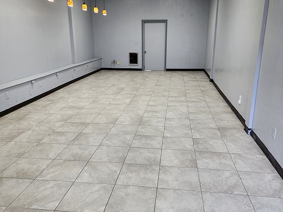 5th image of 1153 Commerce Ave
