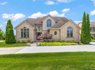 51037 Weston Dr, Plymouth, MI 48170