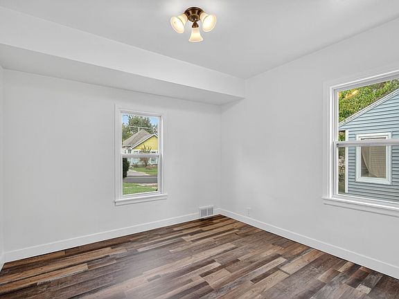 5th image of 4013 8th St