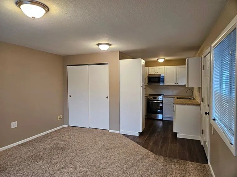 1731 Wildwood Pl NE — Photo 6