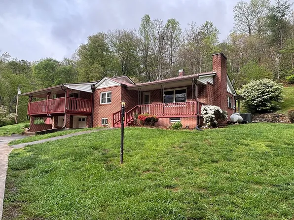 611 E Fork Rd, Sylva, NC 28779