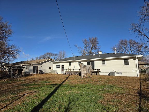 3rd image of 2733 Kendel Dr