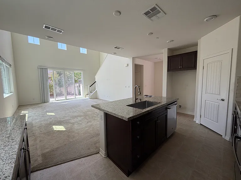 7103 Montecito Ln — Photo 6