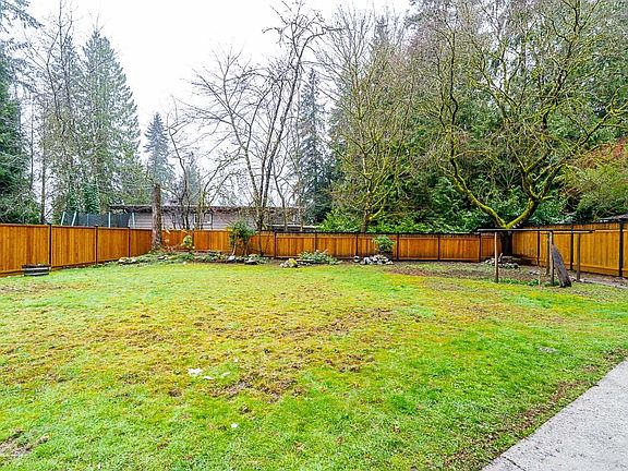 2nd image of 4035 Hoskins Rd