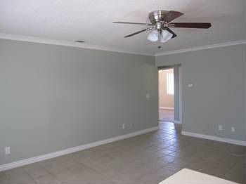 4th image of 9975 Redwood Ave