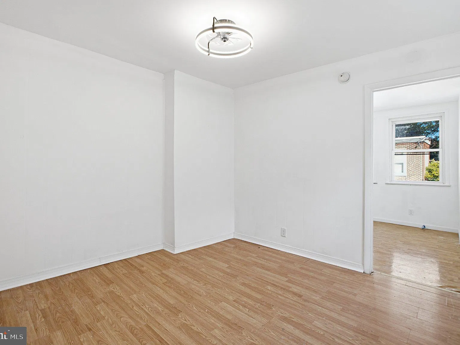 1 bed, 1.0 bath, 1993 sqft, $1,500 — Photo 3