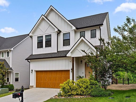 2nd image of 1754 Seven Pines Ln