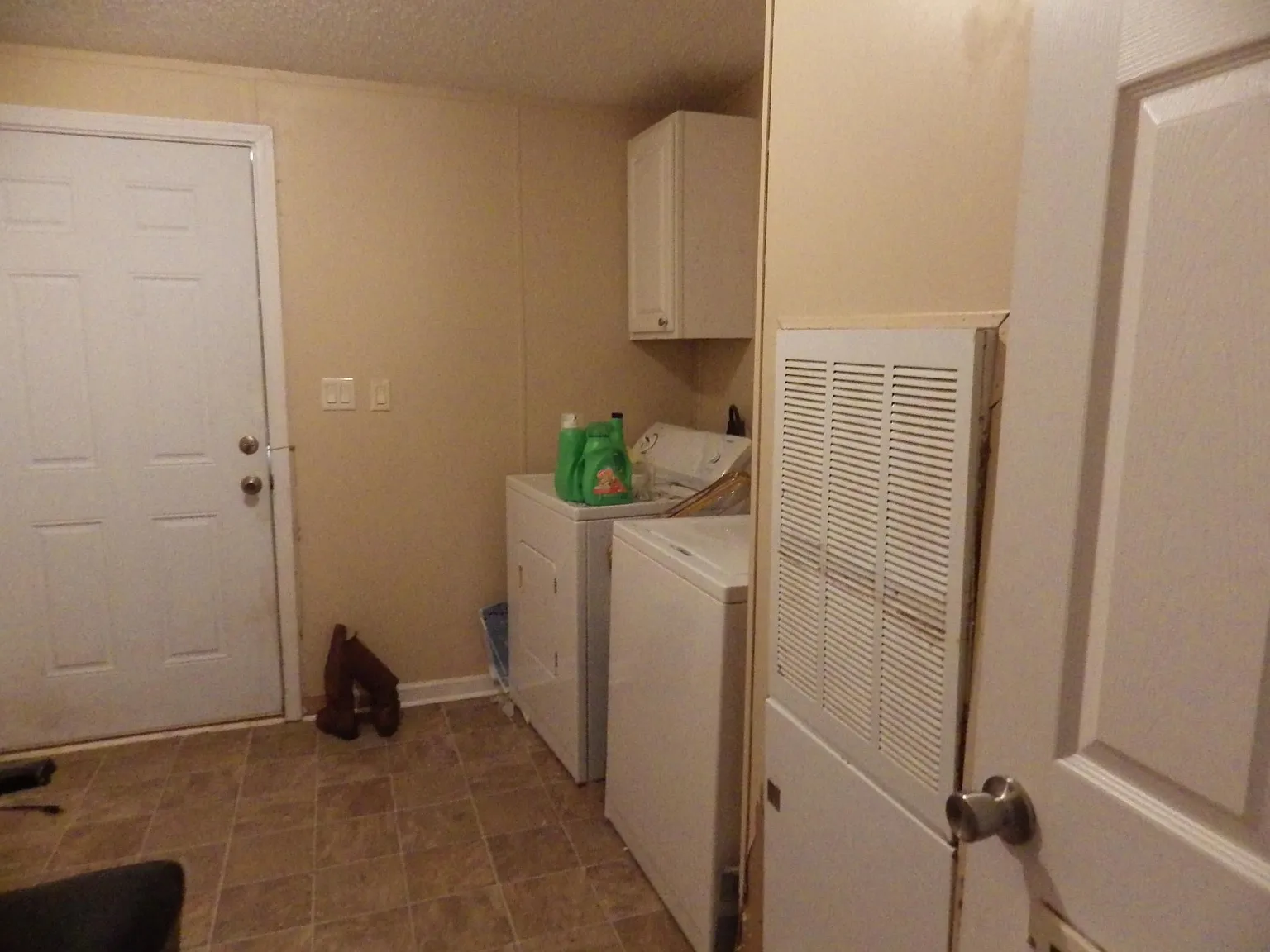 3 bed, 2046 sqft, $1,700 — Photo 3
