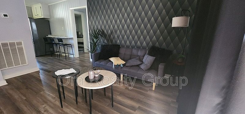 1st image of 3339 Simmons St Unit 8