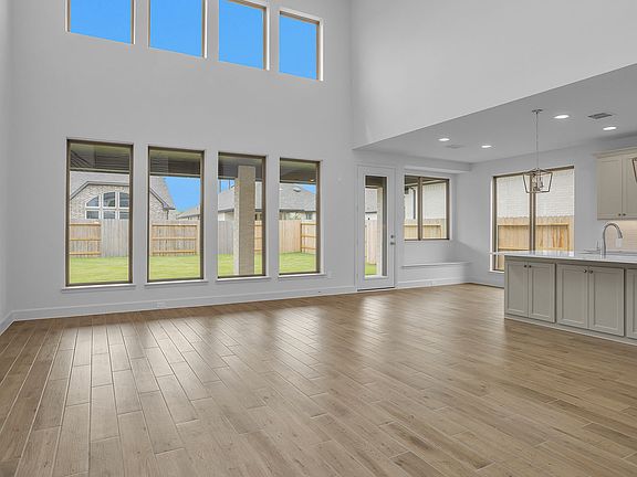 3rd image of 4322 Southpoint Way