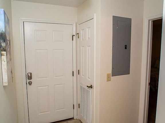 4th image of 1221 Tidewater Dr. #1223