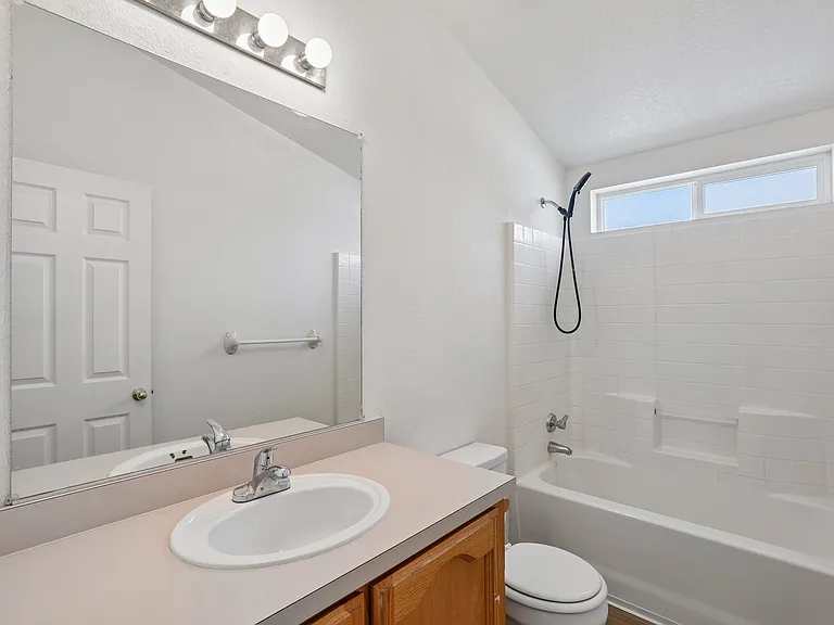 16430 SE Powell Blvd — Photo 14