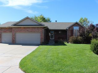 10213 W Pawnee Ct, Wichita, KS 67215