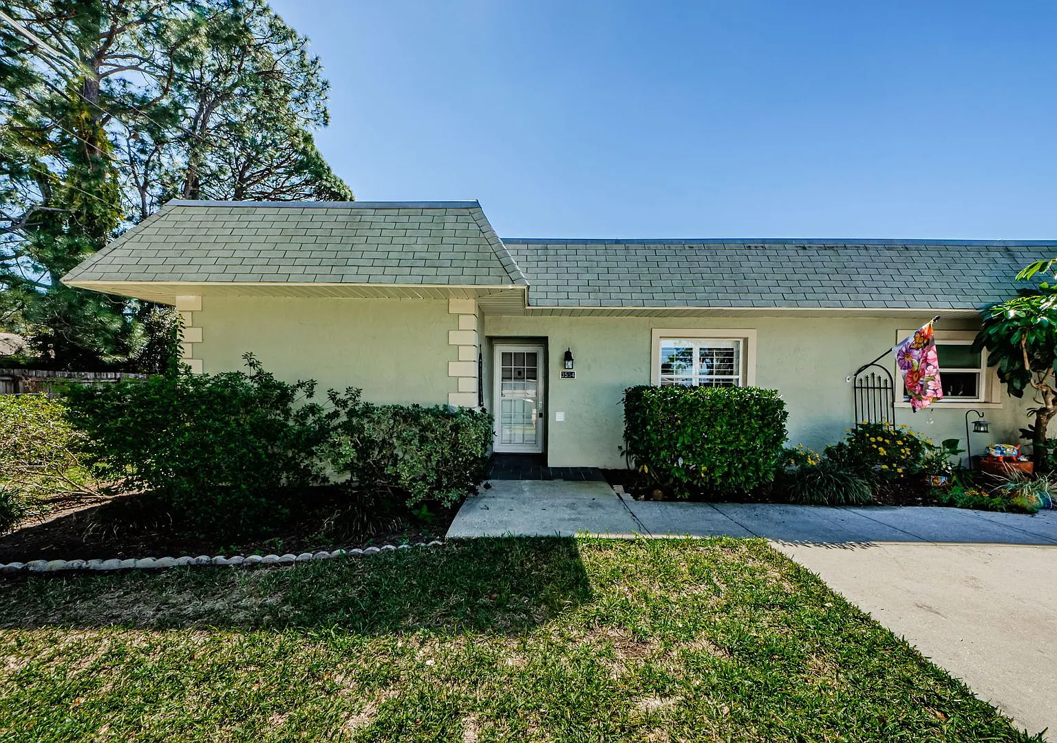 Beautiful 2 bed 2 bath in New Port Richey — Photo 3