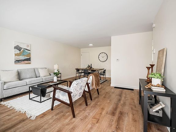 5th image of 2585 Eakin Rd