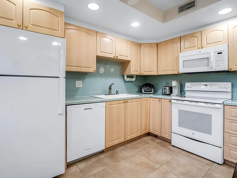 2871 N Ocean Blvd #C307 — Photo 7