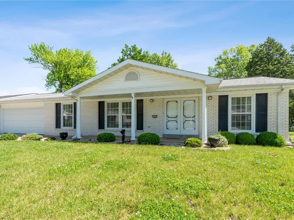 2504 Headland Dr, Saint Charles, MO 63301