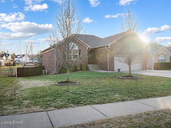 3rd image of 167 Berger Farm Dr