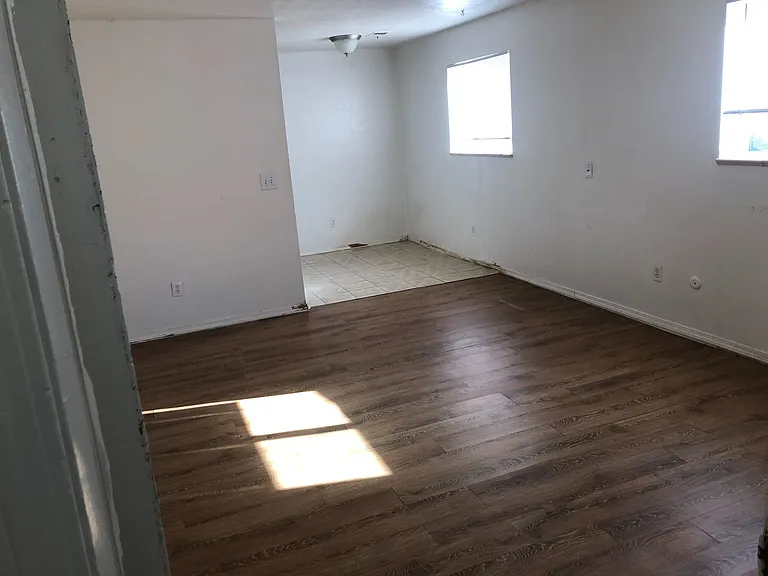 518 22nd St #8 — Photo 9