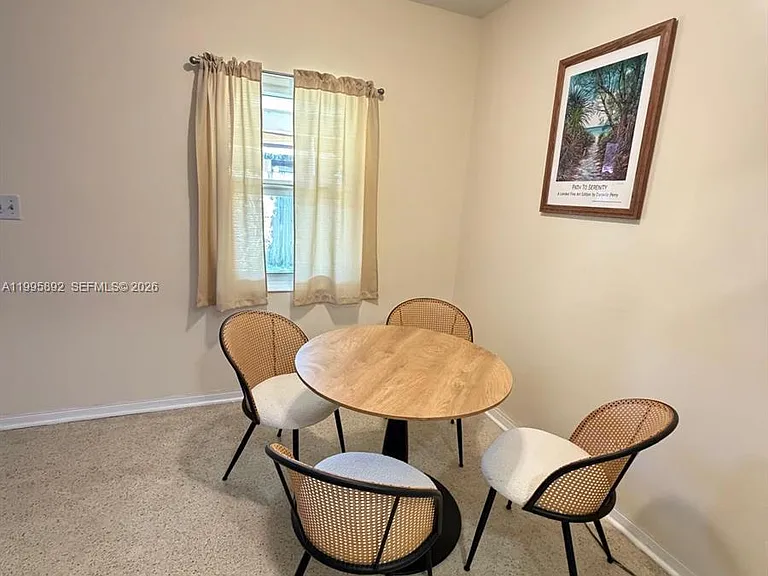 1111 N Victoria Park Rd #3 — Photo 3