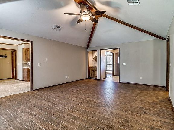 5th image of 11621 Cedar Valley Dr