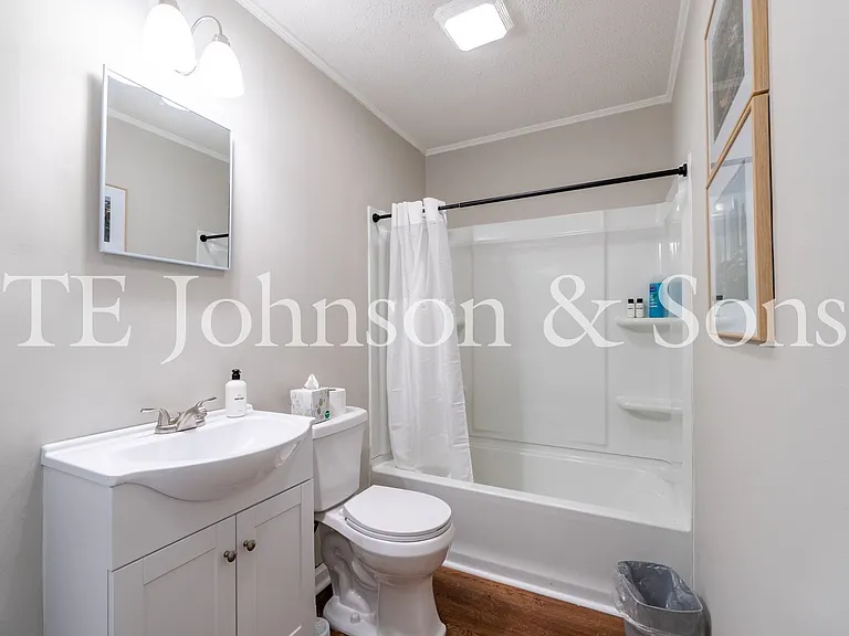 651 Summit St #A — Photo 19