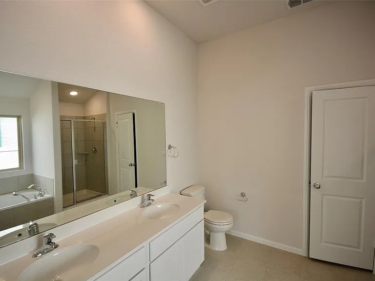 6122 Heron Dr — Photo 9