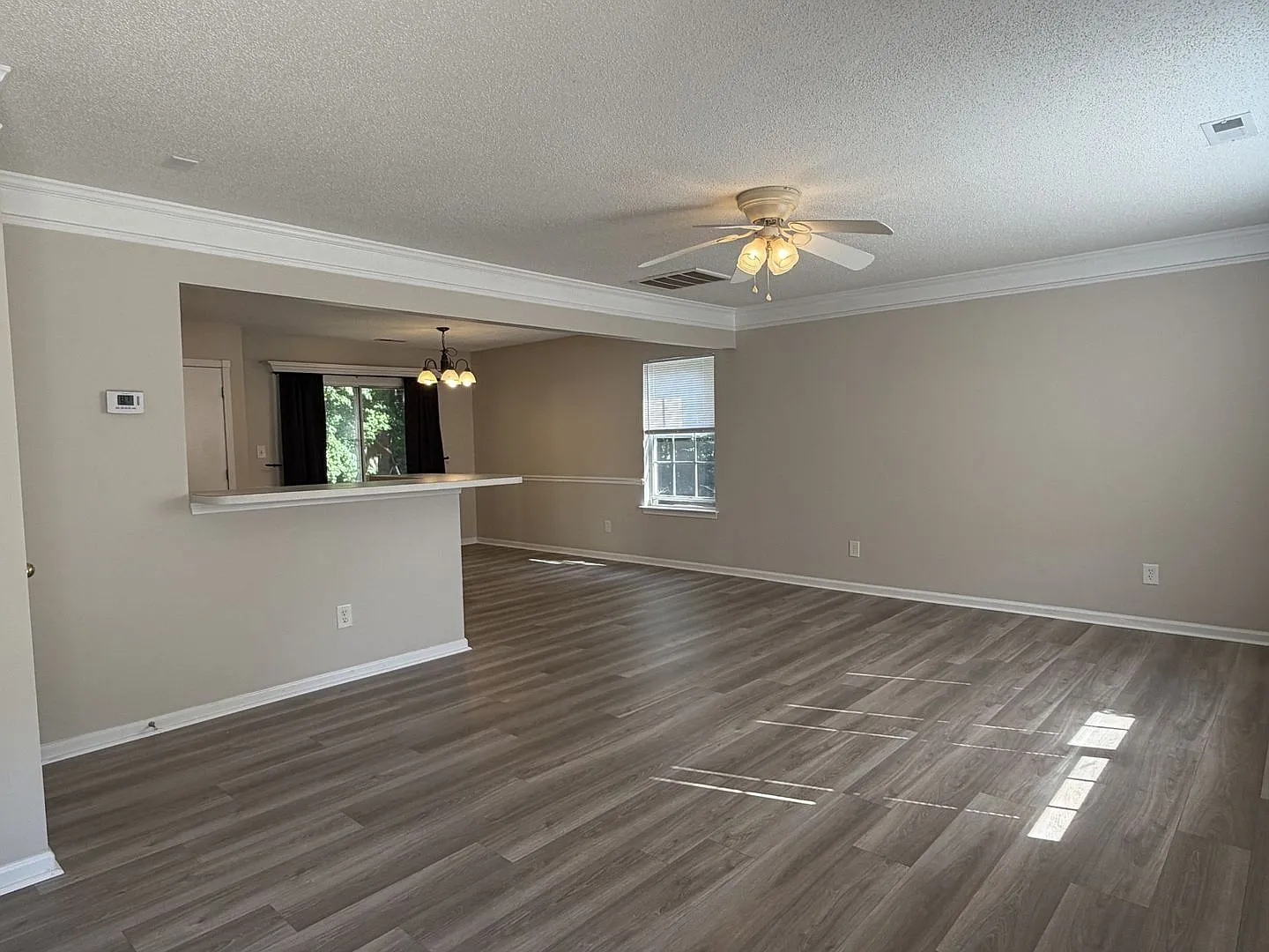 Spacious 3 Bed/2.5 Bath Two Story Home - Brantley Place Subdivision - 1 Car Garage - Bonus Room -... — Photo 2