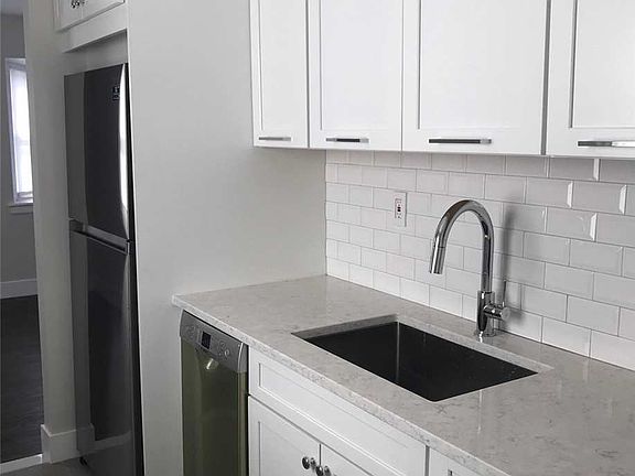3rd image of 7055 260th St