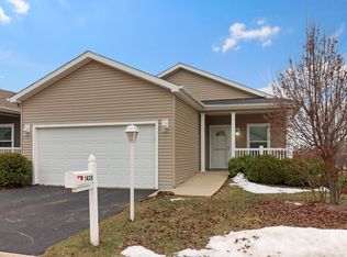 1428 Equestrian Dr, Grayslake, IL 60030
