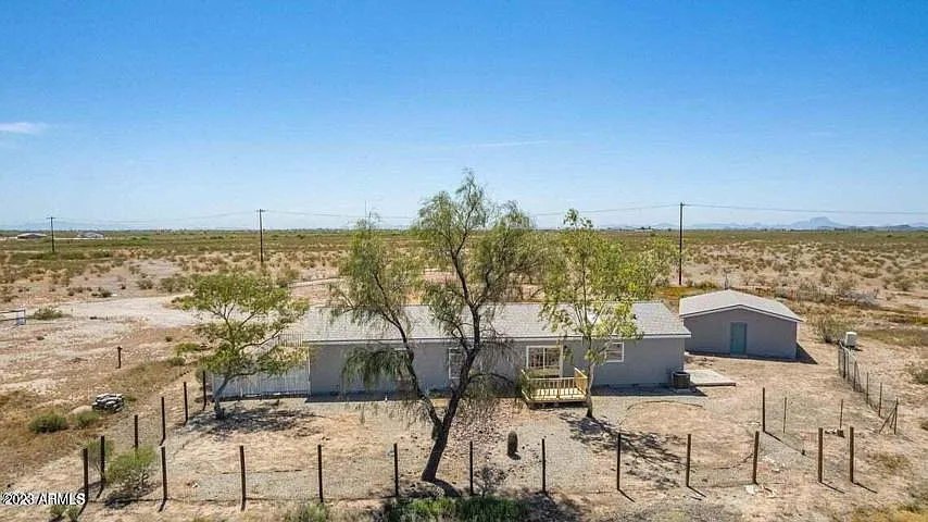 4 bed, 1848 sqft, $2,500 — Photo 3