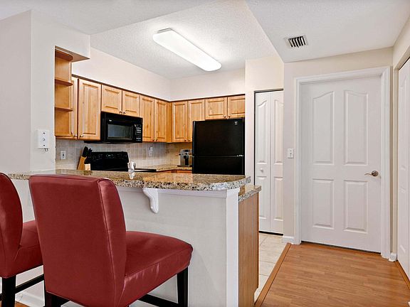 4th image of 2052 Alta Meadows Ln APT 2210
