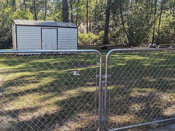 3rd image of 123 Greene Dr