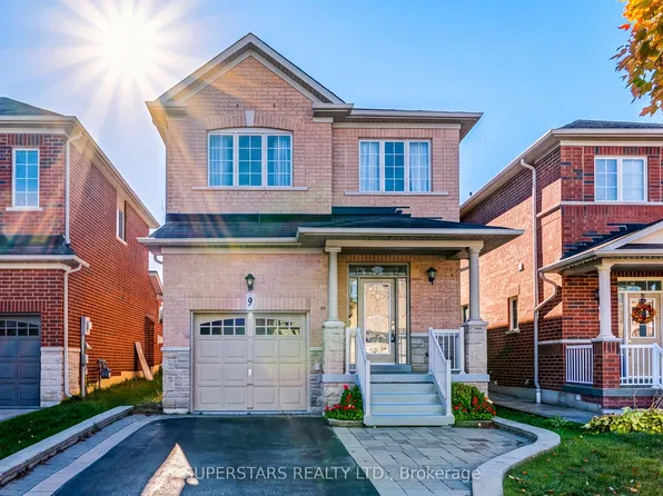 9 Avenue Nolan Dr, Whitchurch Stouffville, ON L4A 0H8