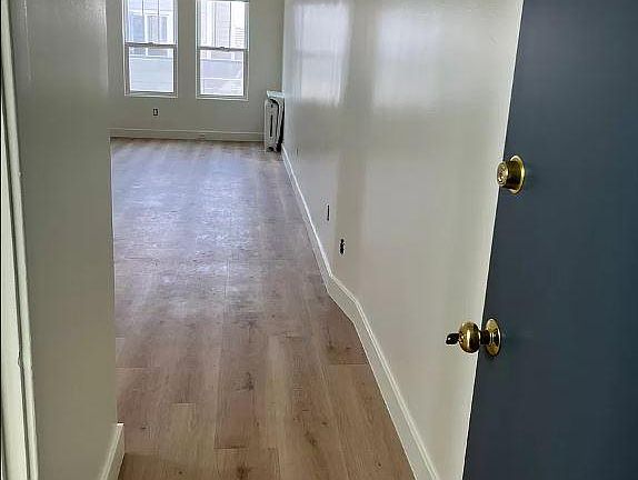 5th image of 1390 Anza St #7