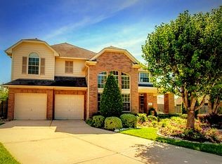 14218 Deep Cove Ln, Sugar Land, TX 77498