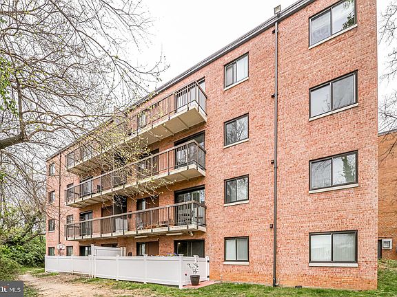 4th image of 3330 S 28th St APT 302