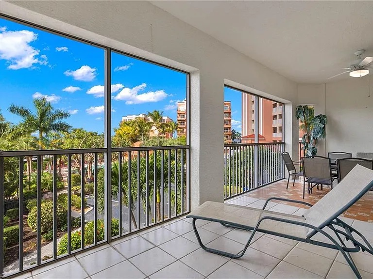 14817 Laguna Dr #203 — Photo 26