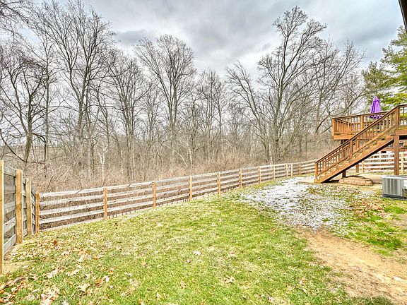 2nd image of 374 Knollwood Dr