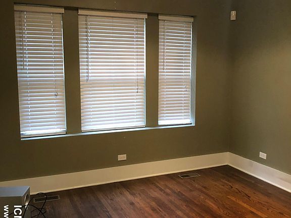 4th image of 1849 W Cornelia Ave #1N