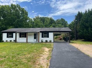 1415 Ballymena Dr, Reidsville, NC 27320