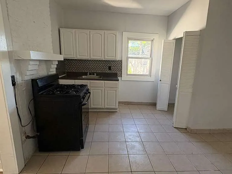 10 Rodwell Ave #3 — Photo 1