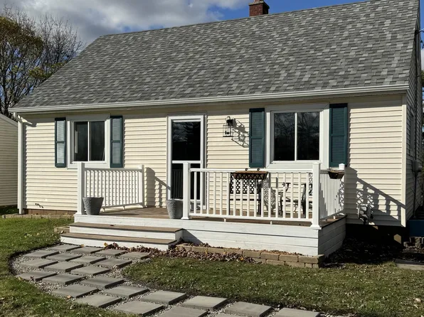 332 W Cherry St, Potterville, MI 48876