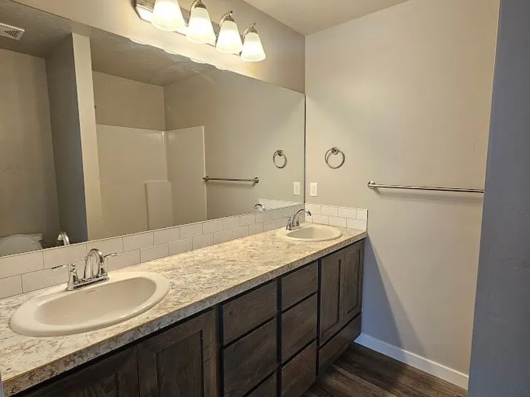 1011 Pirate Cove Dr — Photo 15