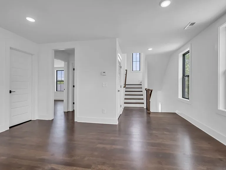 1114 Leland Ave — Photo 26