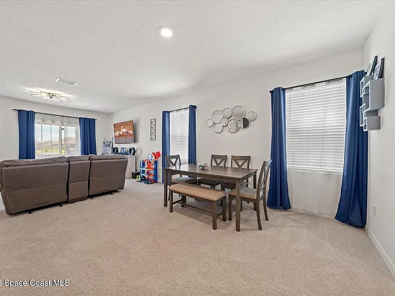 1927 Sloan Ct — Photo 24