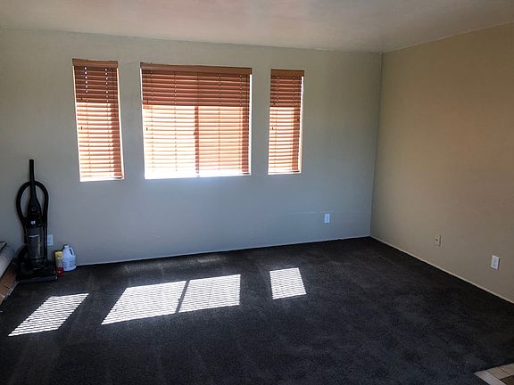 5th image of 3932 E Hayhurst Ln #3
